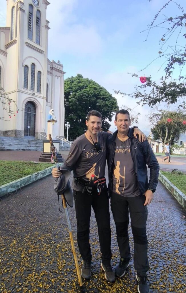 SinaisDoCaminhoEquipe2 scaled 955x1502 1